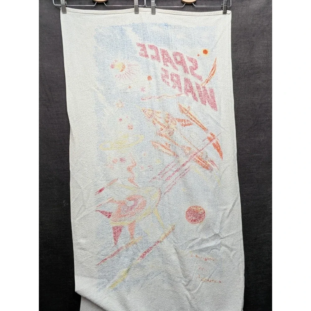 Vintage SPACE WARS Beach Towel Cannon 70's Space Battle Planets 28